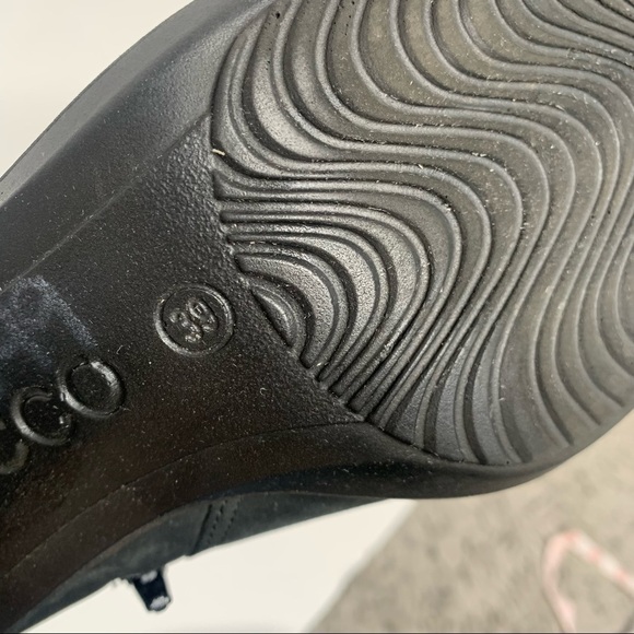 Ecco Touch Black Leather Side Zip Up Ankle Boots - Picture 12 of 16